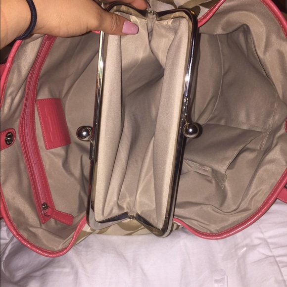 Coach Hand Bag - Picture 3 of 4