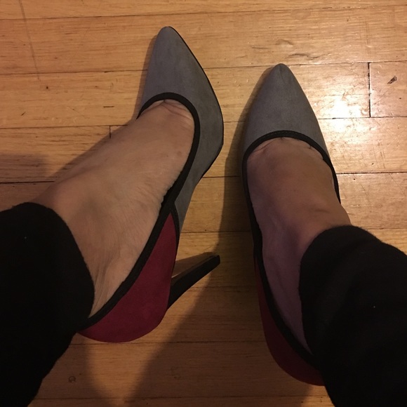 Chinese Laundry heels worn once. Size 8 1/2