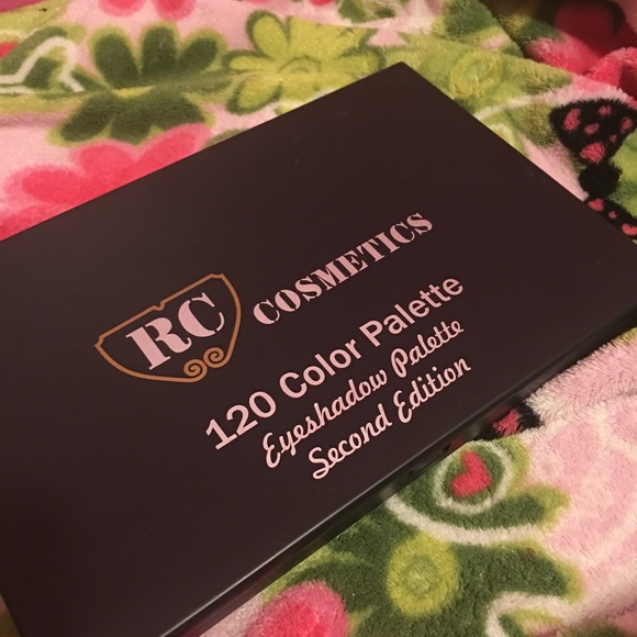 🚫SOLD🚫RC Cosmetics 120 color palette