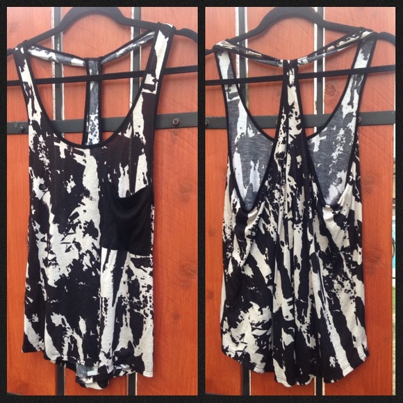 SOLD NEW!  Papaya racerback flowy print tank - Picture 2 of 2