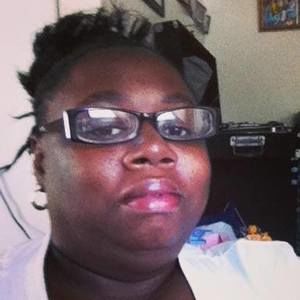 Meet your Posher, Chanel