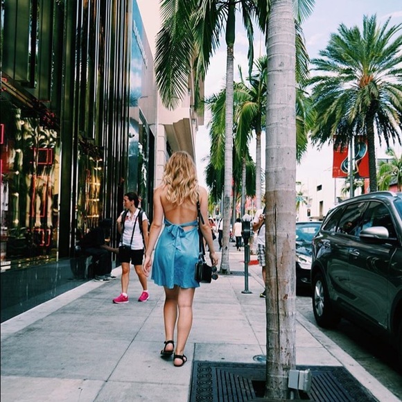 Posher Prof 🙋🏼 - Picture 2 of 4