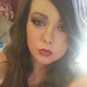 Meet your Posher, Kira