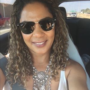 Meet your Posher, Carla