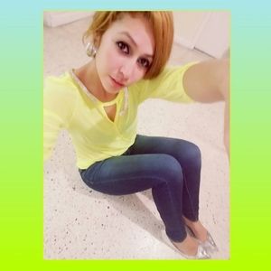 Meet your Posher, Brenda hortencia