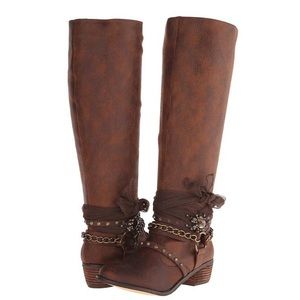 Brown Tualamne Boots