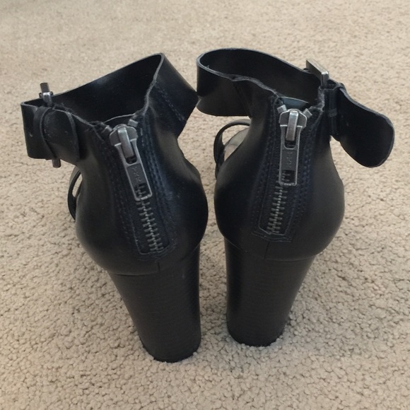 SOLD NWOT black heels - Picture 3 of 4