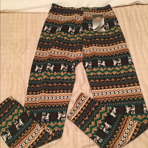 NWT holiday fleece leggings