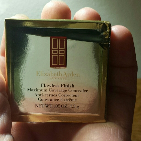 Elizabeth Arden Flawless Finish Concealer - Picture 1 of 1