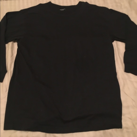 Black 3/4 sleeve shirt