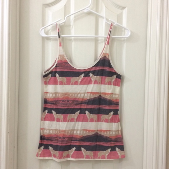 URBAN OUTFITTERS BDG wolf tank top