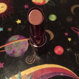 Urban Decay Revolution Lipstick in Naked2