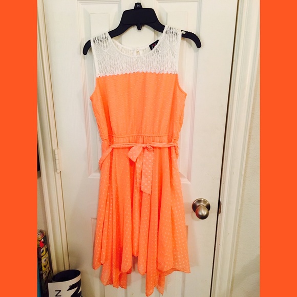 Super sweet and cute orange 🍊 dress 😍