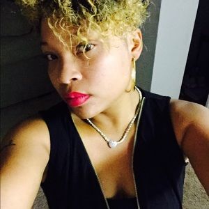 Meet your Posher, Samiayah