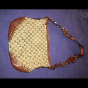 Authentic Gucci shoulder/cross body bag