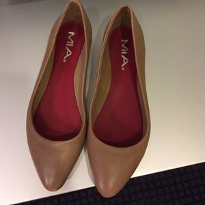 Nude ballet flats