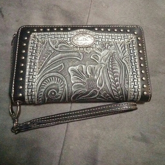 New Montana west zipper closure wallet wristlet