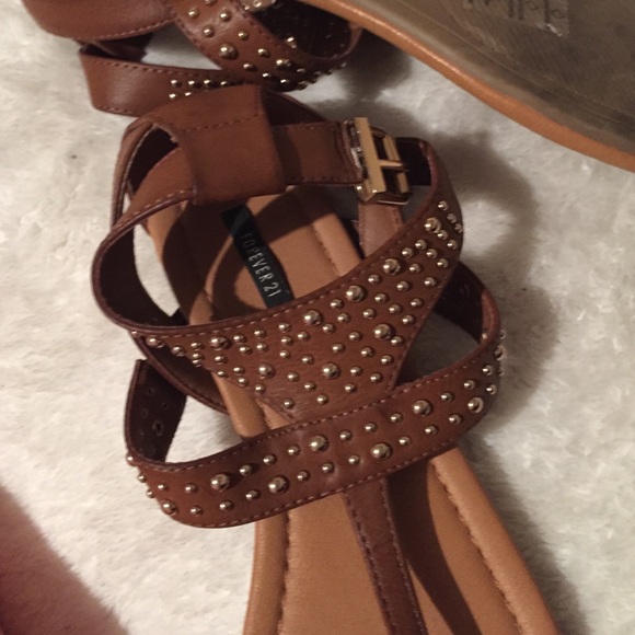 Forever 21 Sandals - Picture 4 of 4