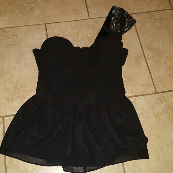 Guess One-Shoulder Beaded Peplum Top Size XS - Picture 4 of 4
