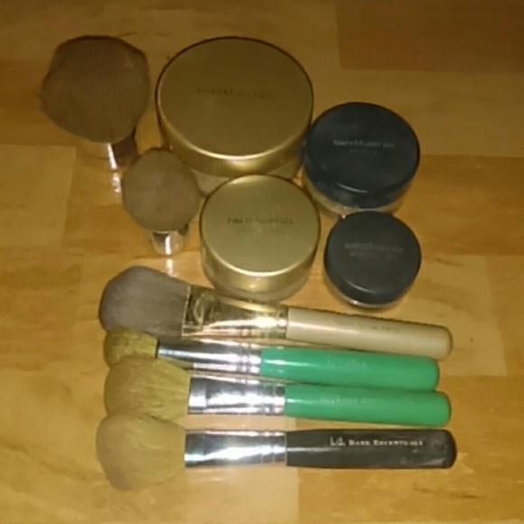New From BareMinerals ~ Makeup Bag Monday 8 - Serein Wu BareMinerals make up Lot