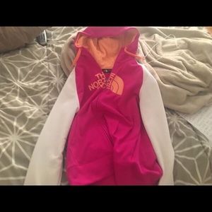 The north face sweat shirt