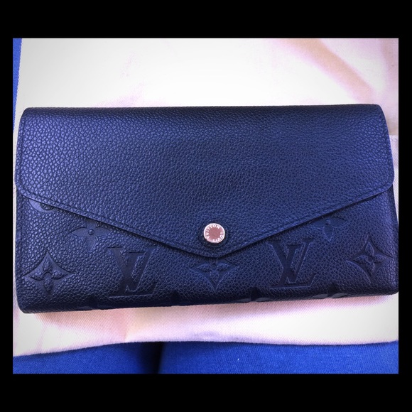 ❤️️💵💯 AUTH Louis Vuitton Sarah Wallet