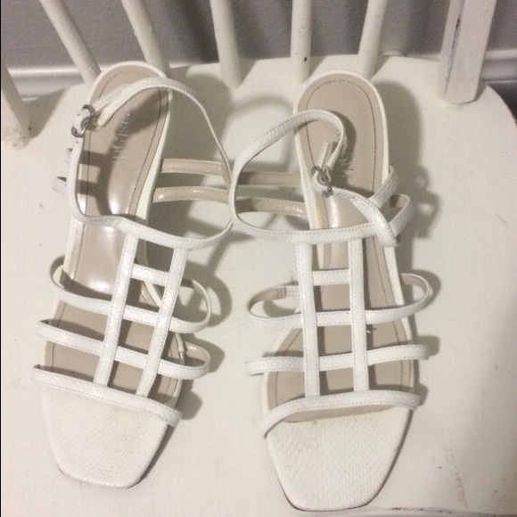 White heels 👠 size 7 1/2