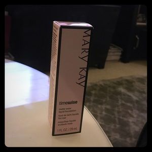 Mary Kay Matte Liquid Foundation