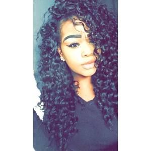 Meet your Posher, Alexis