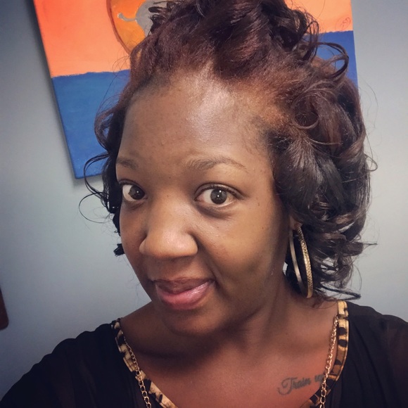 Meet your Posher, Lamika