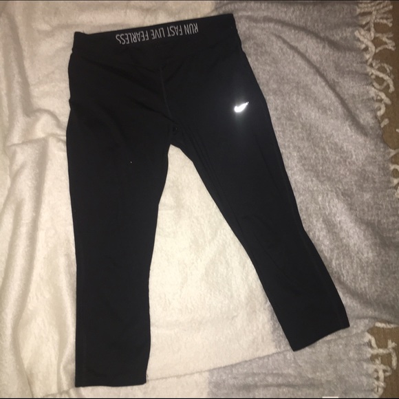 Nike crop leggings