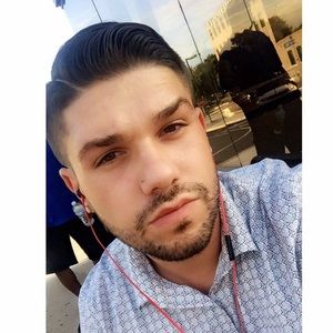 Meet your Posher, Kameron