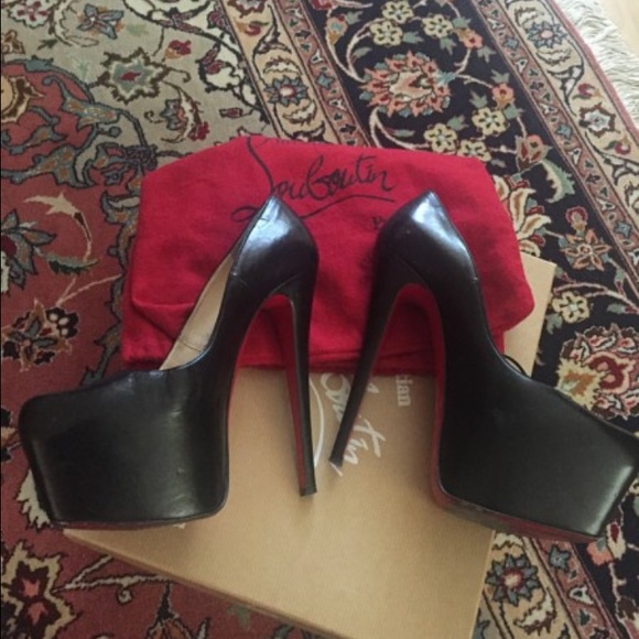 Louboutin daffodil red bottom - Picture 2 of 3