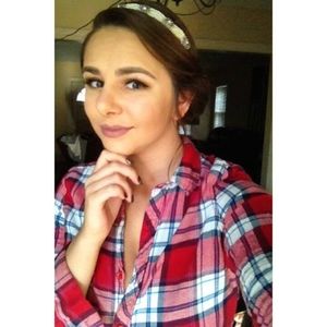 Meet your Posher, Andrea