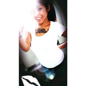 Meet your Posher, Monique