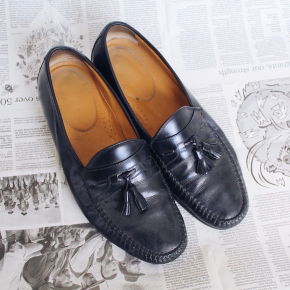 Menswear Black tassel Italian leather loafers