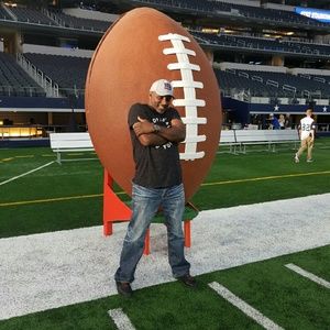 Meet your Posher, Larry