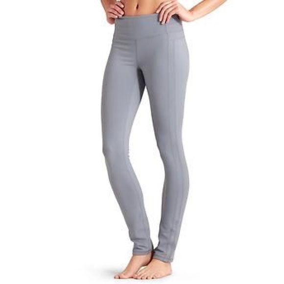 Altheta Grey Leggings 🐰