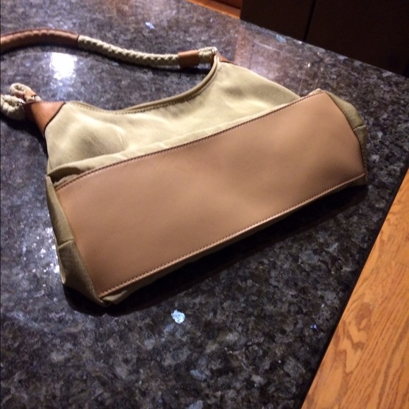 Medium Fossil purse needs a good home! - Picture 3 of 5