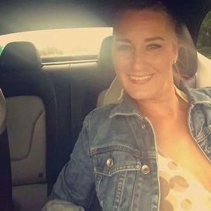 Meet your Posher, Sharon