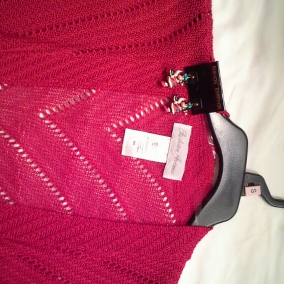 Sweater - Picture 2 of 4