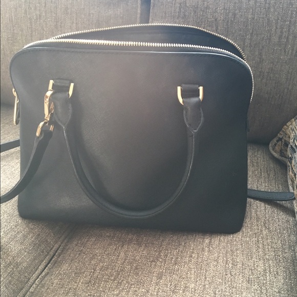 Black Michael Kors handbag - Picture 4 of 4