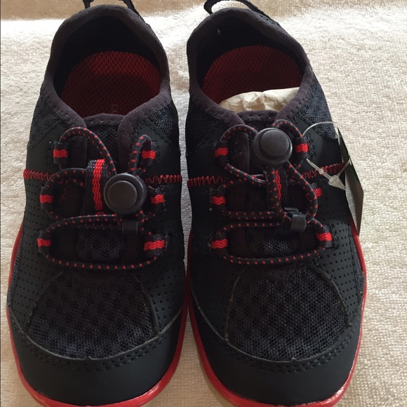 Water shoe/Oxford, youth US 11/medium, navy, NWT
