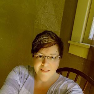 Meet your Posher, Vickie