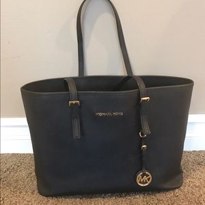 Black MK Tote! Perfect for work or travel!