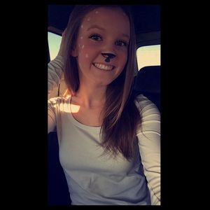 Meet your Posher, Olivia