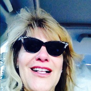 Meet your Posher, Paula