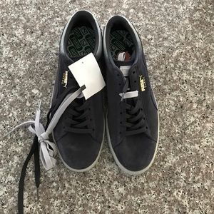 Brand new men's size 10 puma sneakers