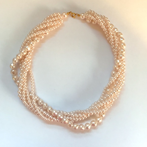 Pearl Neckalce Multi Strand