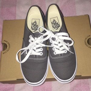 EUC // Vans Authentic Lo Pro